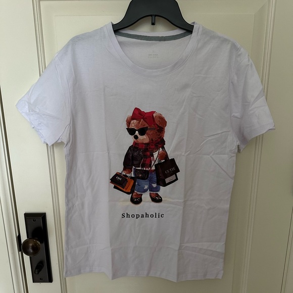 haute couture Tops - SHOPAHOLIC T-Shirt size IS XL white